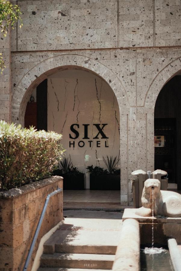 Six Hotel Guadalajara Degollado Exterior photo